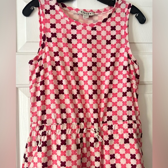 Tilley Tech Slk Tank Dress in Pink Tile. Lightweight. Outdoor. Size XS. - Picture 4 of 7